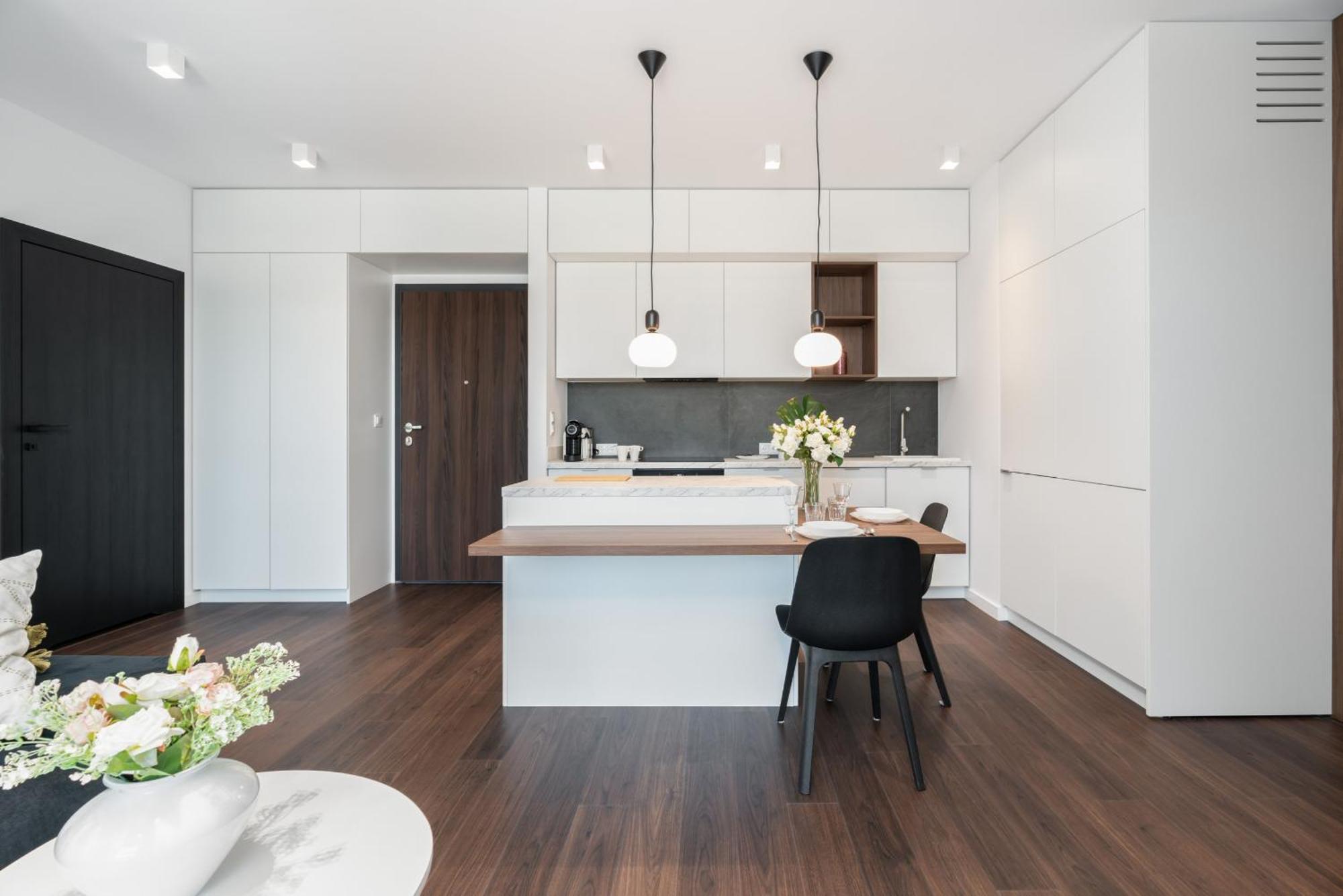 Stylish & Comfy Garbary Apartments With Parking By Noclegi Renters Poznan Exterior photo