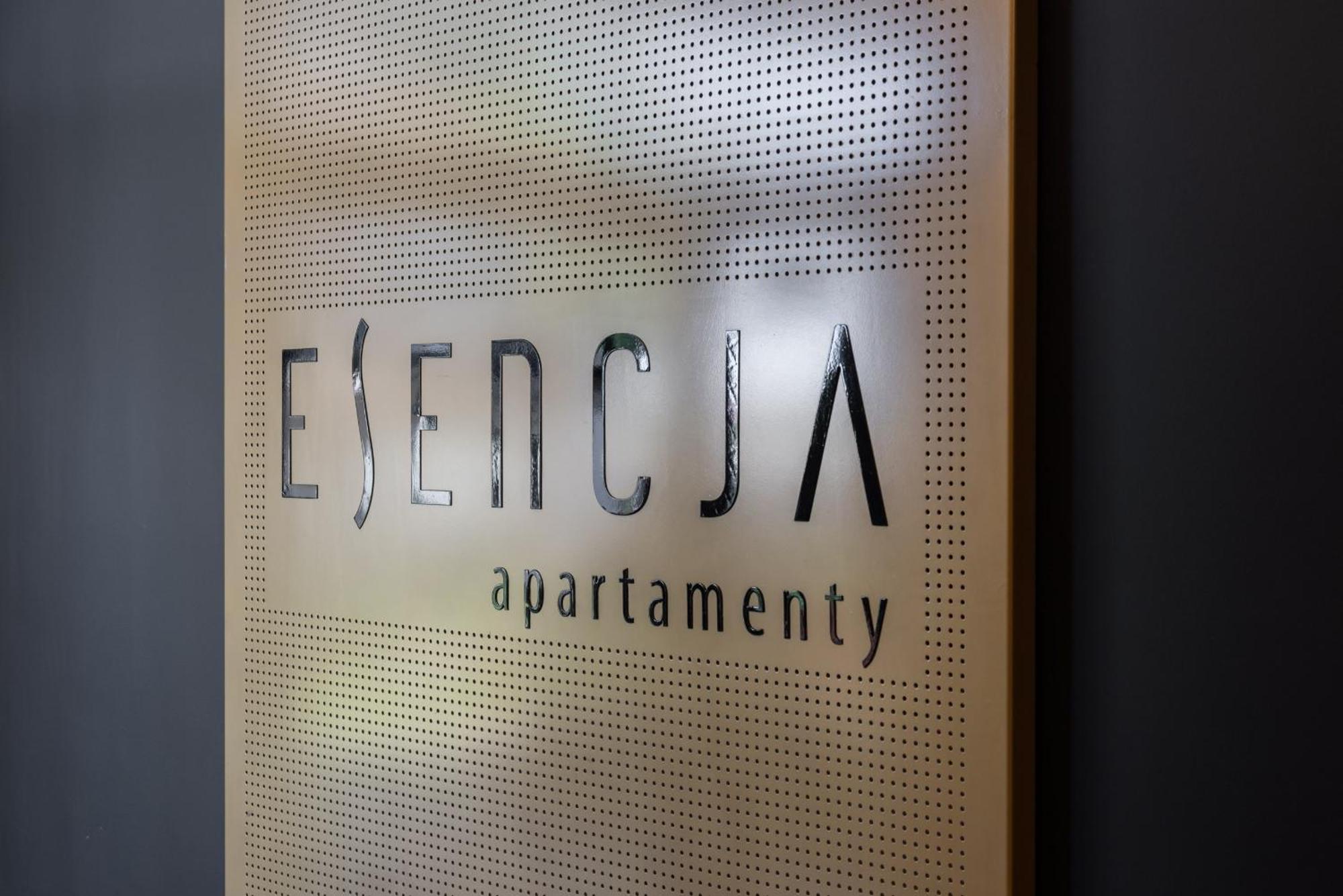 Stylish & Comfy Garbary Apartments With Parking By Noclegi Renters Poznan Exterior photo