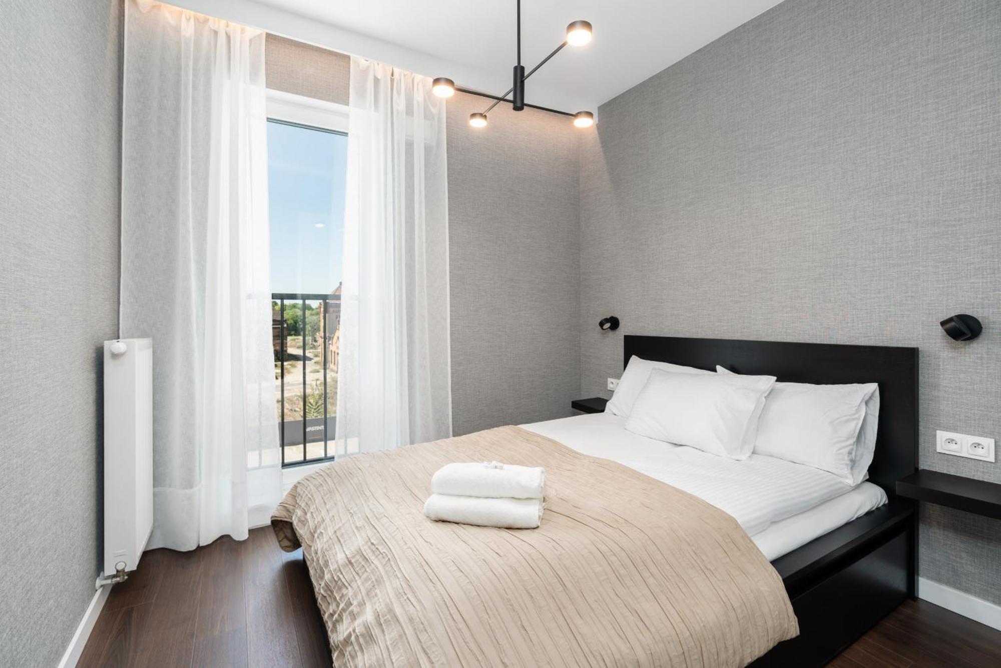 Stylish & Comfy Garbary Apartments With Parking By Noclegi Renters Poznan Exterior photo