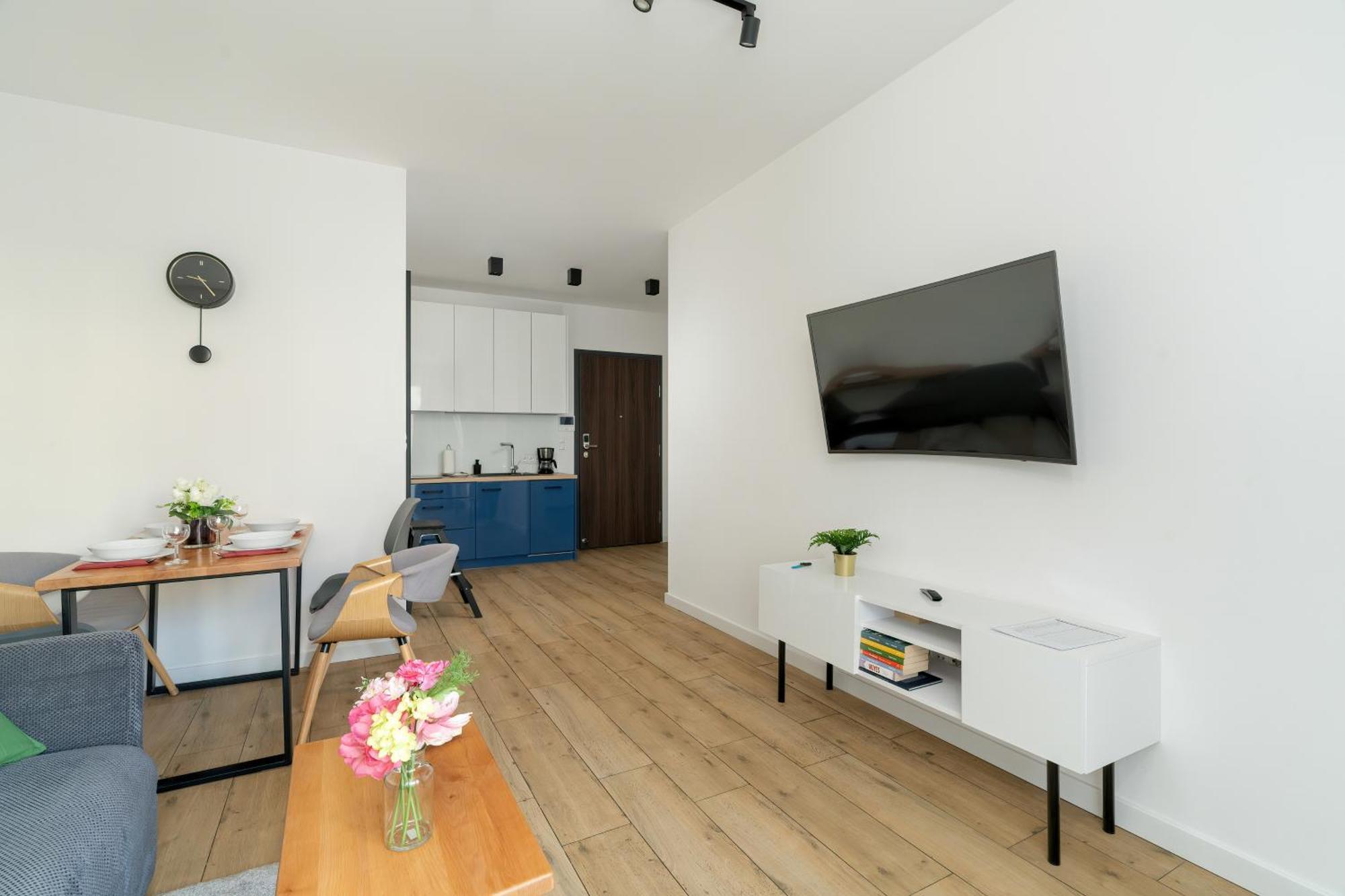 Stylish & Comfy Garbary Apartments With Parking By Noclegi Renters Poznan Exterior photo