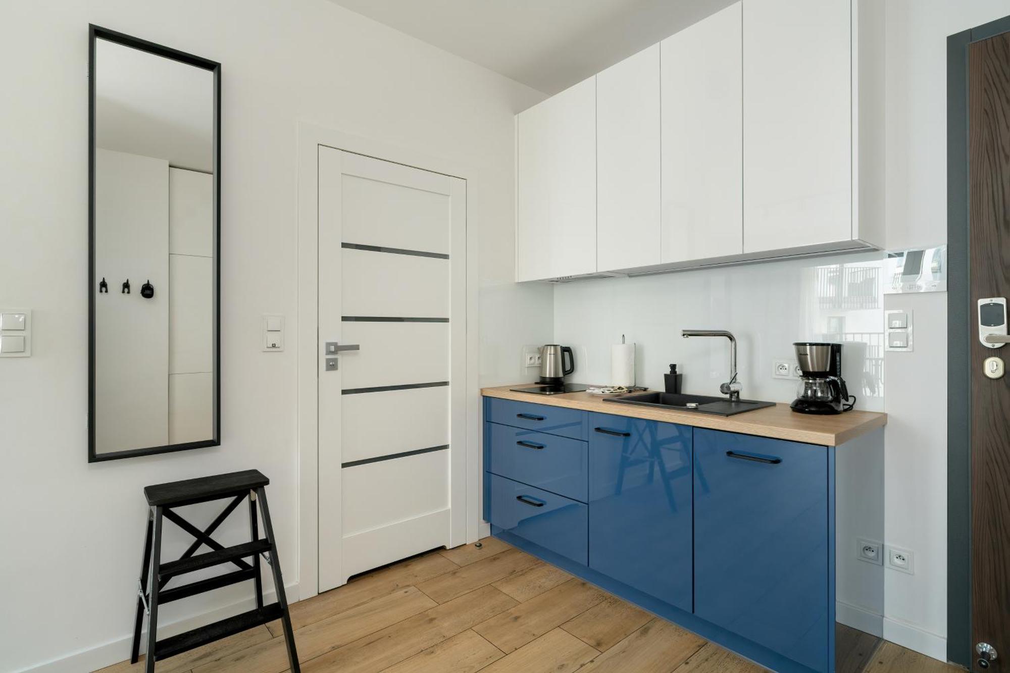 Stylish & Comfy Garbary Apartments With Parking By Noclegi Renters Poznan Exterior photo