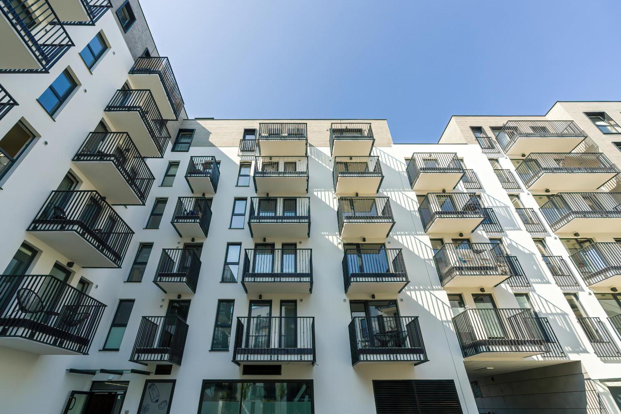 Stylish & Comfy Garbary Apartments With Parking By Noclegi Renters Poznan Exterior photo